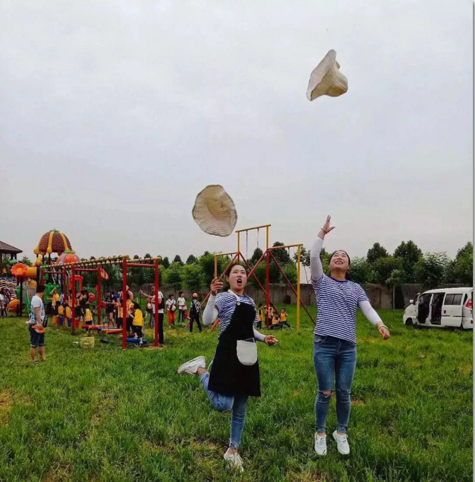 1536637636129620.png blob.png